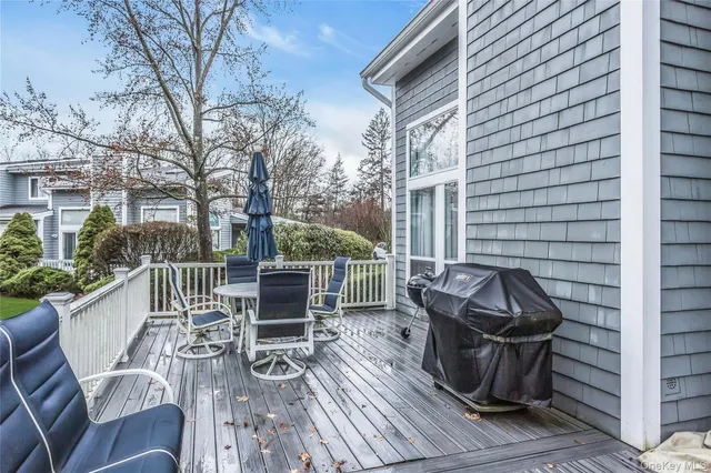 $1,649,000 | 52 Hyde Court, Manhasset, NY 11030