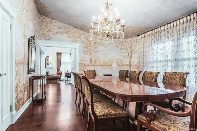 $1,649,000 | 52 Hyde Court, Manhasset, NY 11030