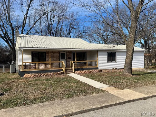 $199,000 | 101 South Hickory Street, Salem, MO 65560