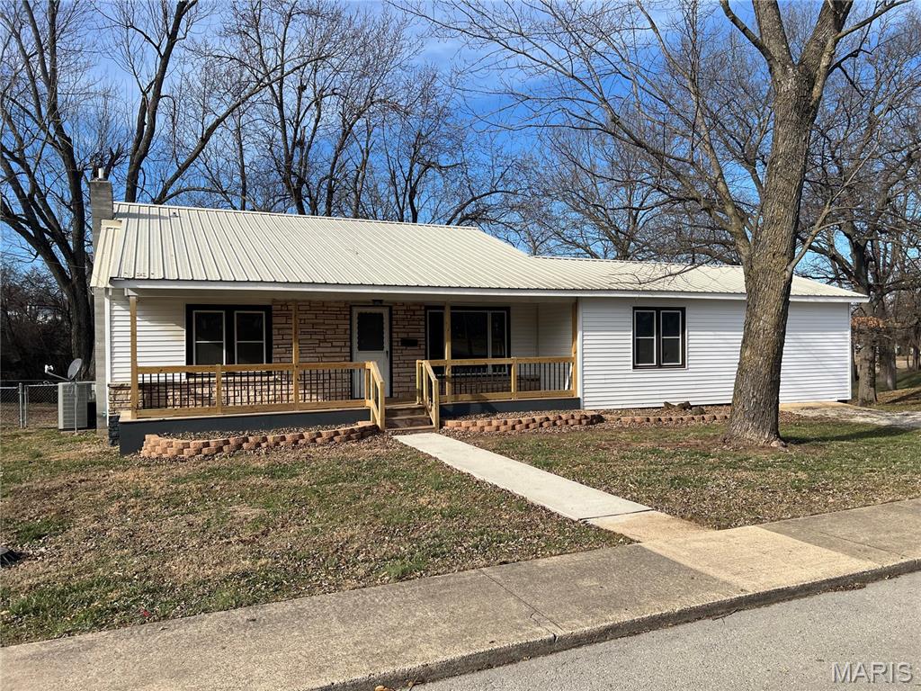 101 South Hickory Street Salem, MO 65560 - Photo 1 of 27