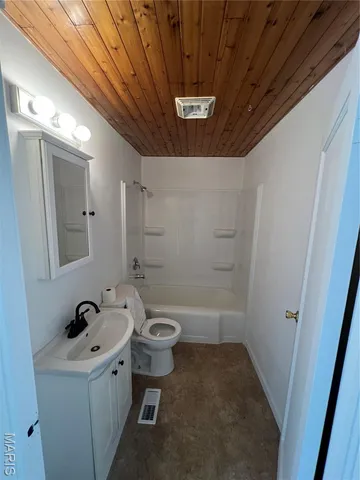 $199,000 | 101 South Hickory Street, Salem, MO 65560