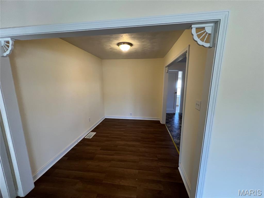 101 South Hickory Street Salem, MO 65560 - Photo 8 of 27