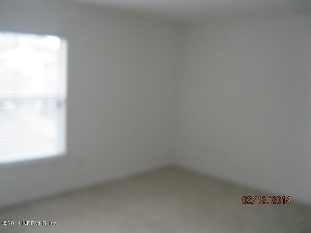 6700 Bowden Road, Unit 1605 Jacksonville, FL 32216 - Photo 7 of 9 a small space with a window