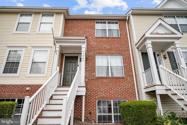 $370,000 | 7967 Calvary Court, Manassas, VA 20109