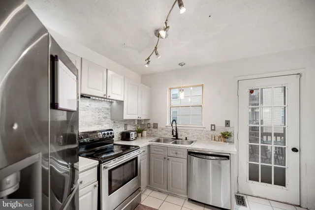 $370,000 | 7967 Calvary Court, Manassas, VA 20109