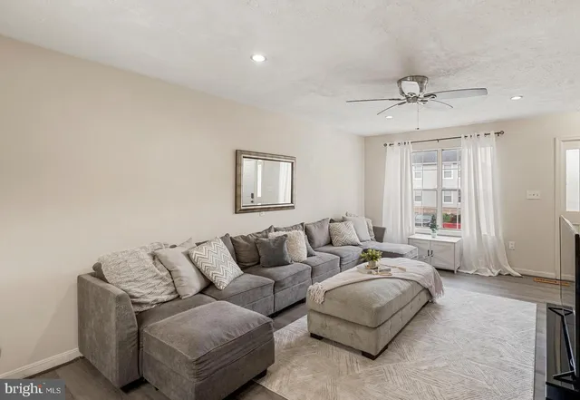 $370,000 | 7967 Calvary Court, Manassas, VA 20109