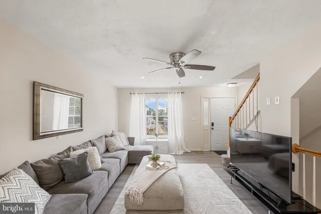 $370,000 | 7967 Calvary Court, Manassas, VA 20109