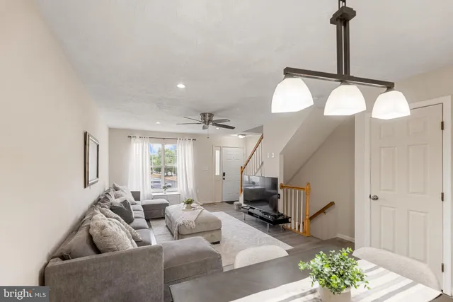 $370,000 | 7967 Calvary Court, Manassas, VA 20109