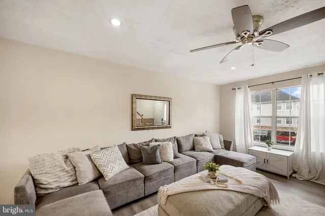 $370,000 | 7967 Calvary Court, Manassas, VA 20109