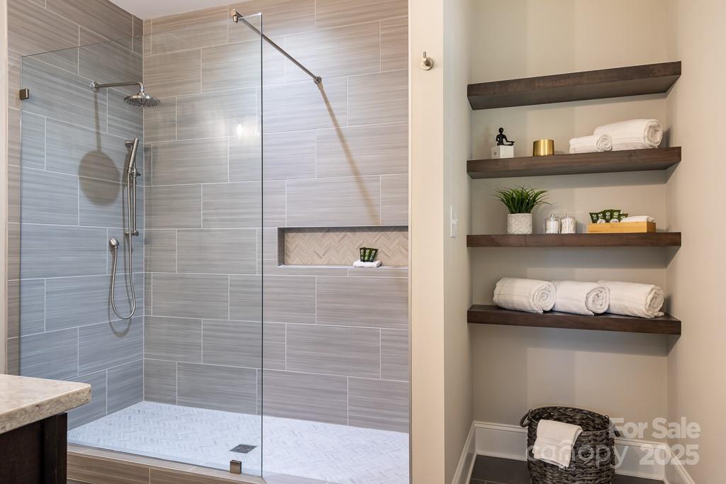 787 Morrison Farm Road Troutman, NC 28166 - Photo 7 of 24 a bathroom with a bathtub