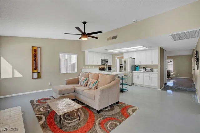 $3,500 | 3215 Mountain Spring Road, Las Vegas, NV 89146