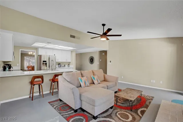 $3,500 | 3215 Mountain Spring Road, Las Vegas, NV 89146