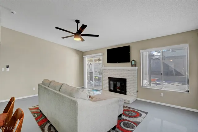 $3,500 | 3215 Mountain Spring Road, Las Vegas, NV 89146