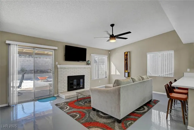 $3,500 | 3215 Mountain Spring Road, Las Vegas, NV 89146