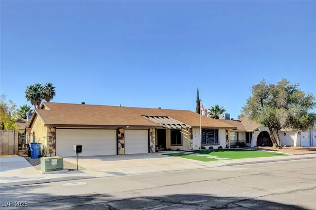 $3,500 | 3215 Mountain Spring Road, Las Vegas, NV 89146