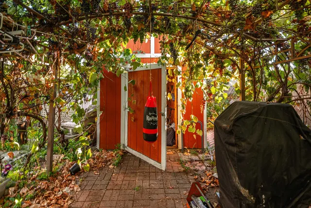 $332,000 | 1504 East Ostrander Avenue, Spokane, WA 99207