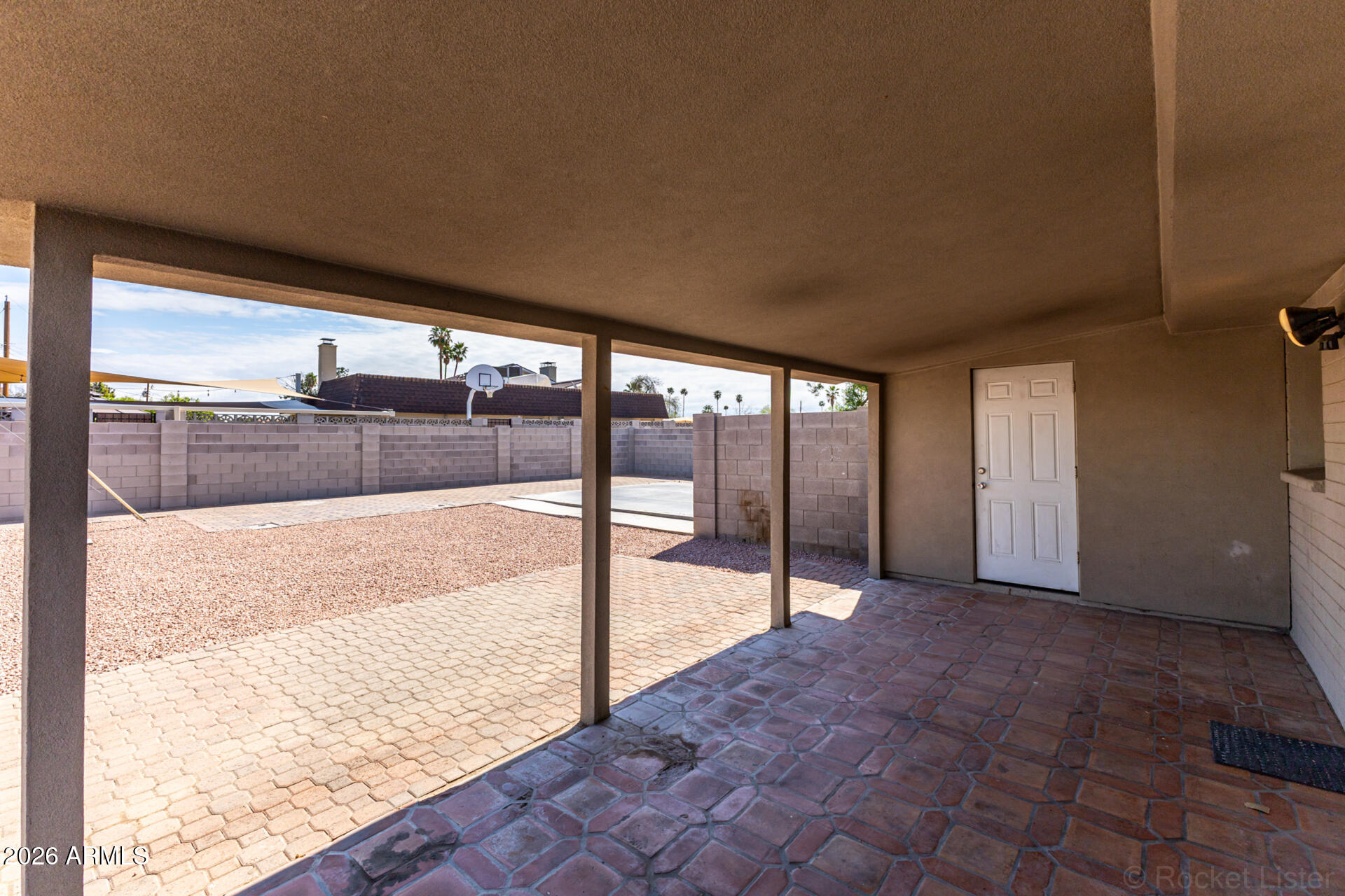 4617 South Grandview Avenue Tempe, AZ 85282 - Photo 27 of 31 a view of livingroom with kitchen