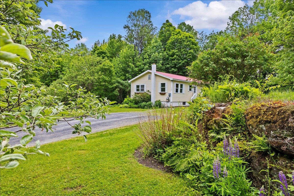539 Spruce Haven Road Waterbury, VT 05677 - Photo 5 of 53