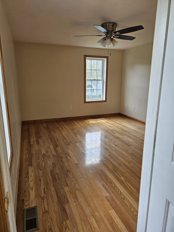 14 Pinewood Lane Worcester, MA 01609 - Photo 11 of 16