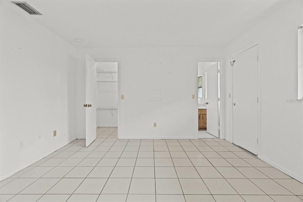 27242 Sunnybrook Road Punta Gorda, FL 33983 - Photo 28 of 36 a view of an empty room