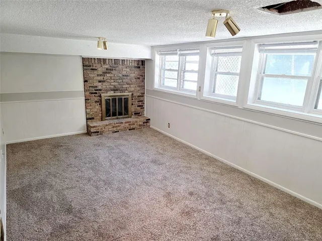 $375,000 | 5007 Outlook Street, Mission, KS 66202