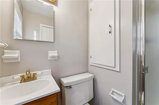 $375,000 | 5007 Outlook Street, Mission, KS 66202