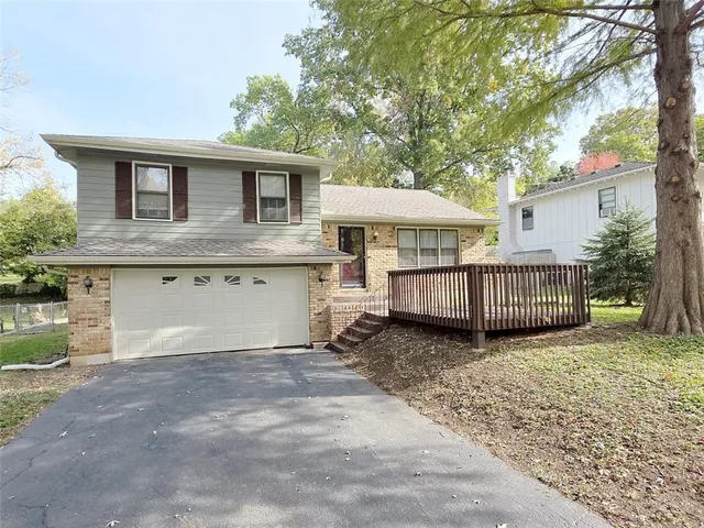 $375,000 | 5007 Outlook Street, Mission, KS 66202