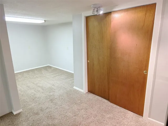 $375,000 | 5007 Outlook Street, Mission, KS 66202