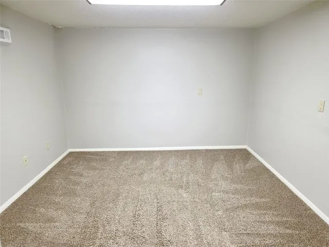 $375,000 | 5007 Outlook Street, Mission, KS 66202