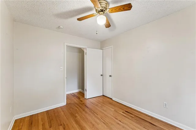 $375,000 | 5007 Outlook Street, Mission, KS 66202