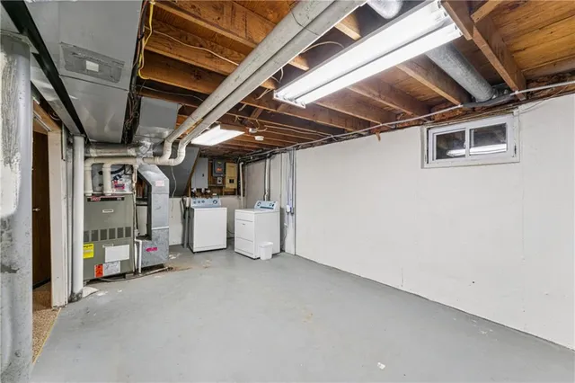 $375,000 | 5007 Outlook Street, Mission, KS 66202