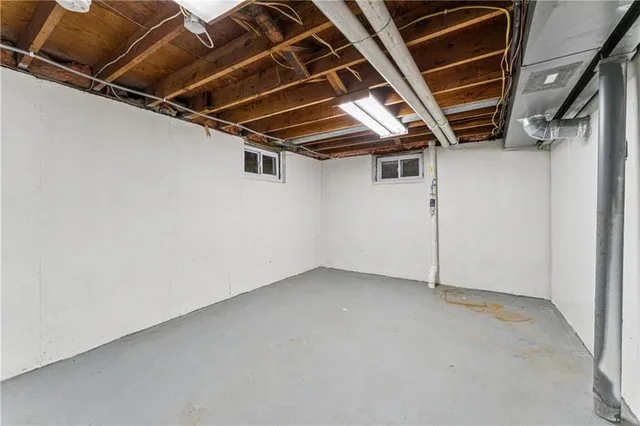 $375,000 | 5007 Outlook Street, Mission, KS 66202