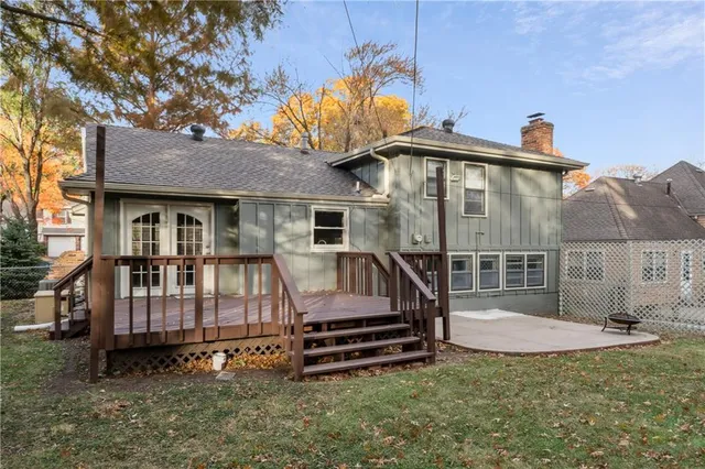 $375,000 | 5007 Outlook Street, Mission, KS 66202