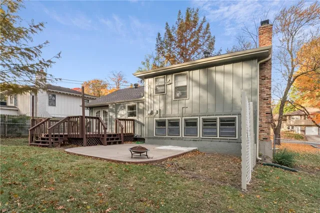 $375,000 | 5007 Outlook Street, Mission, KS 66202