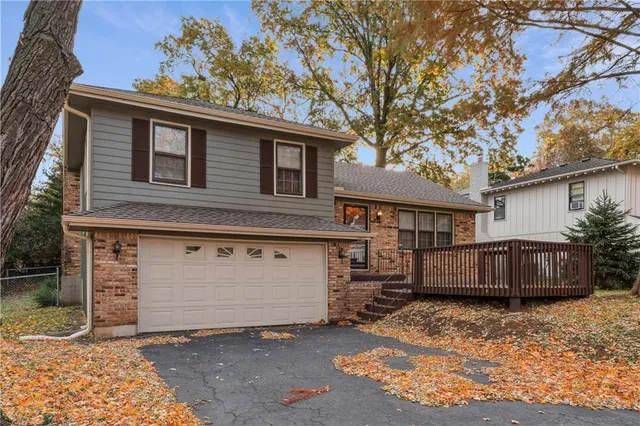 $375,000 | 5007 Outlook Street, Mission, KS 66202