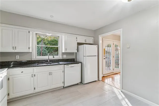 $375,000 | 5007 Outlook Street, Mission, KS 66202