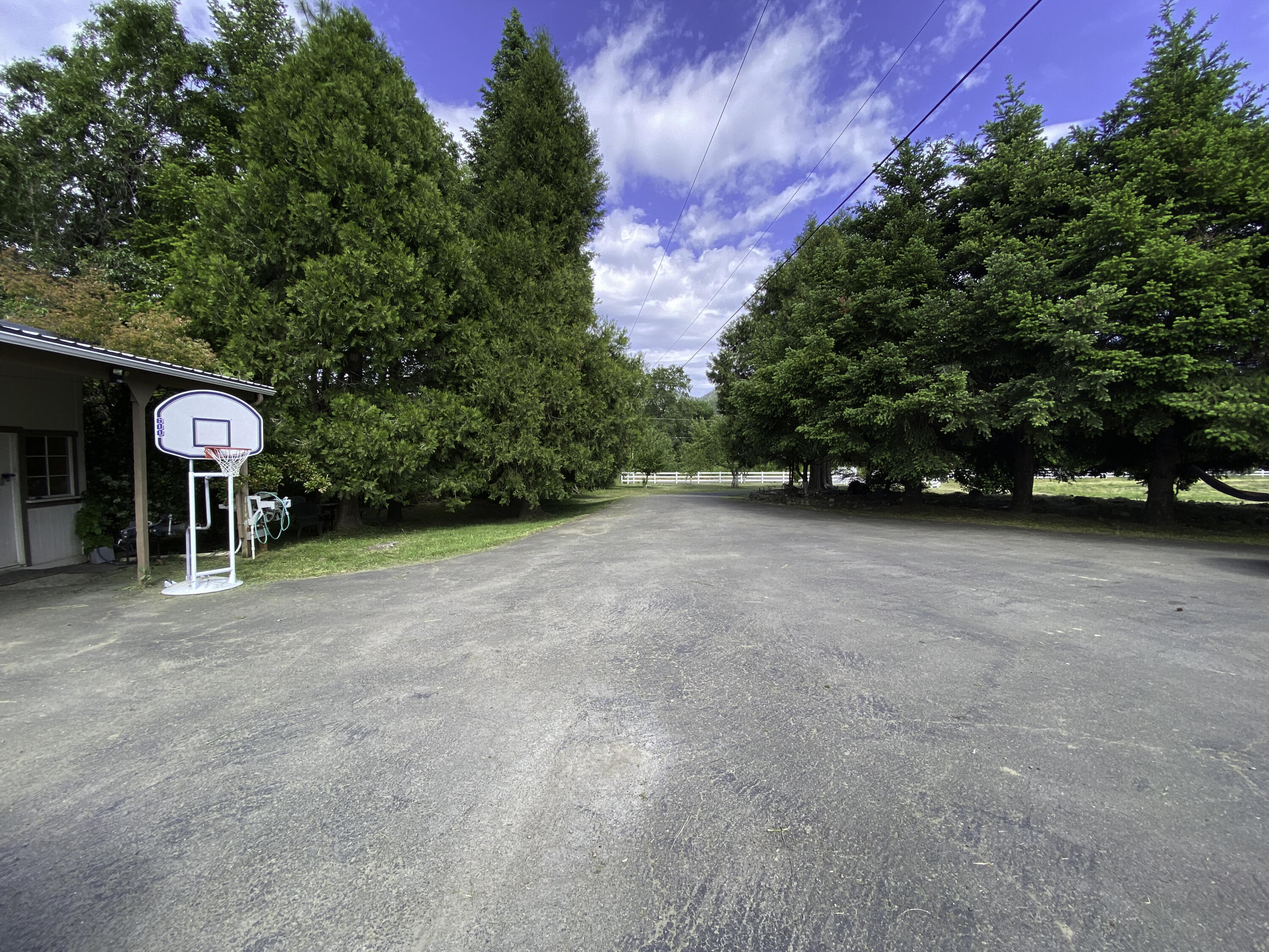 1205 Pine Grove Road Rogue River, OR 97537 - Photo 28 of 67 008