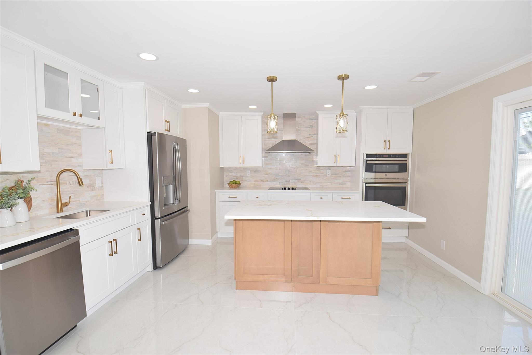 4195 Florence Road Bethpage, NY 11714 - Photo 6 of 23