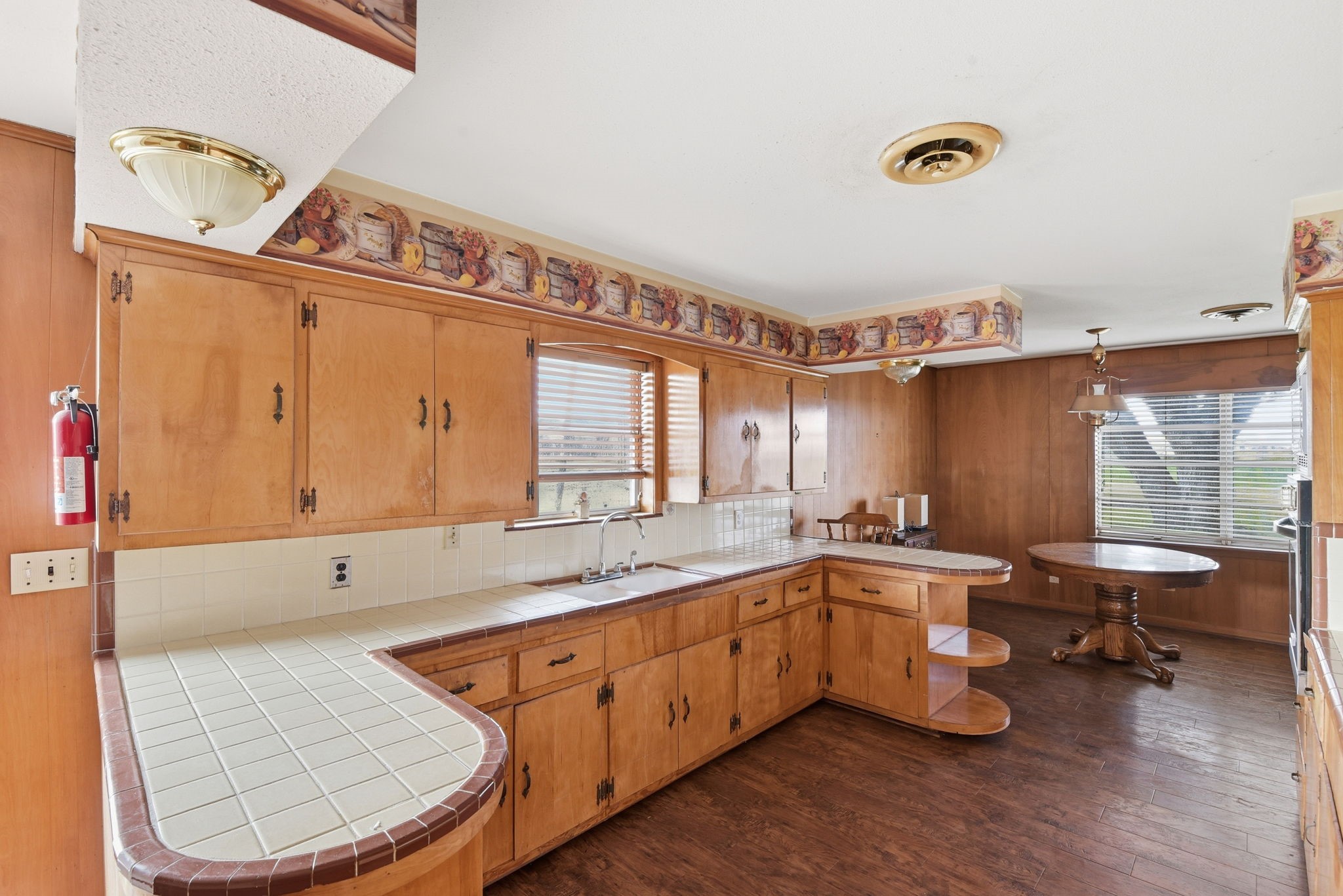 1839 West Henderson Road Angleton, TX 77515 - Photo 12 of 50