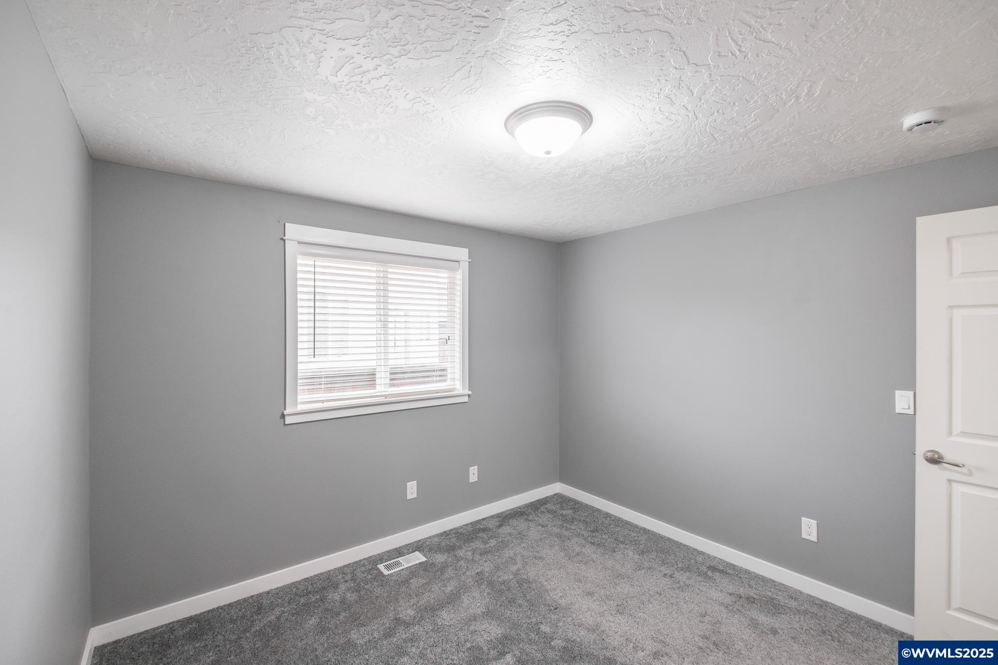 528 Northeast Breezy Way Albany, OR 97322 - Photo 40 of 48