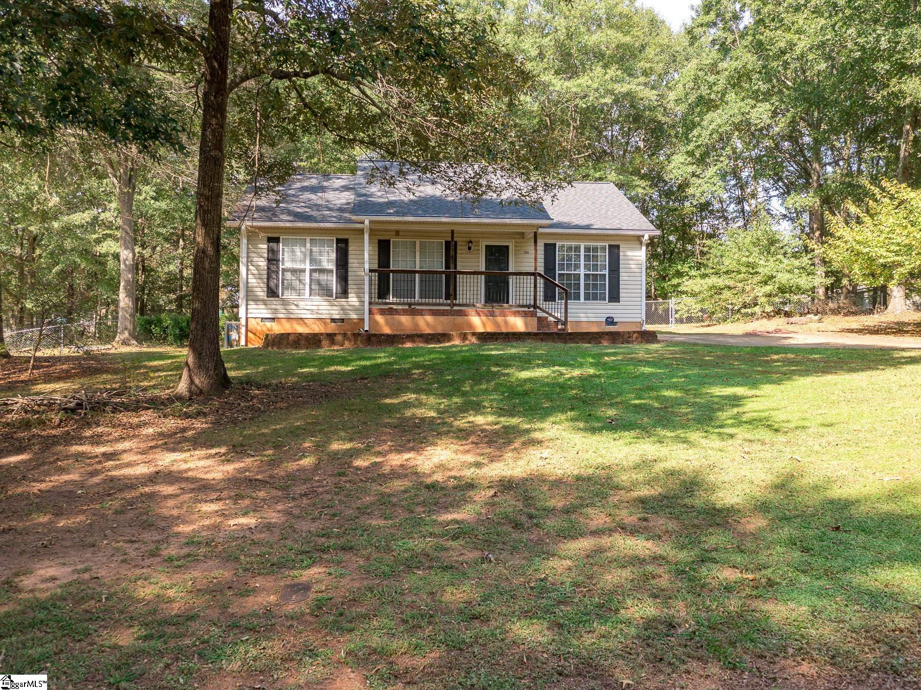 706 Judy Ann Court Inman, SC 29349 - Photo 3 of 31 Gallery Image 3