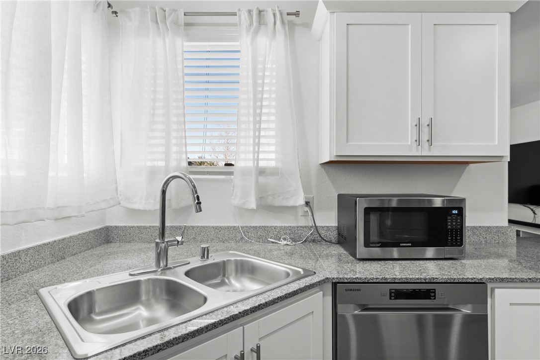 12232 Azure Gate Road, Unit 4 Las Vegas, NV 89183 - Photo 16 of 58