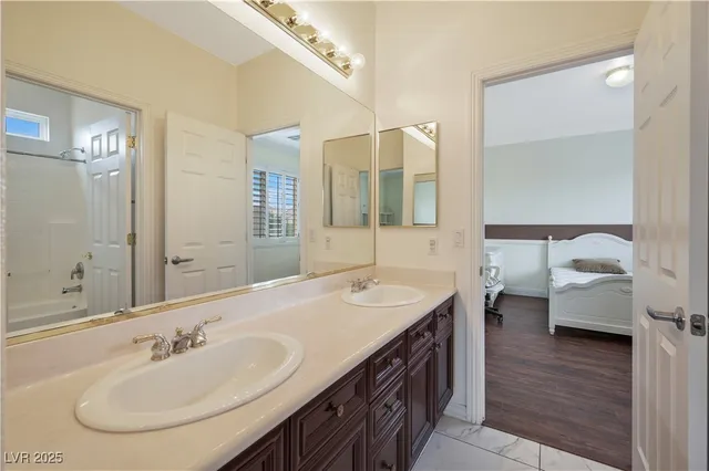 $808,800 | 10 Gulf Pines Avenue, Las Vegas, NV 89148