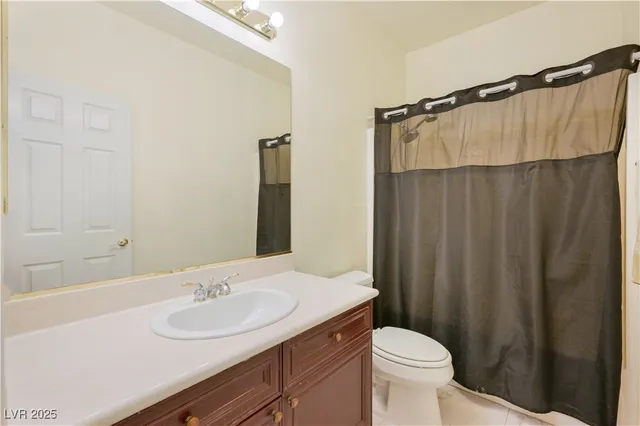 $808,800 | 10 Gulf Pines Avenue, Las Vegas, NV 89148