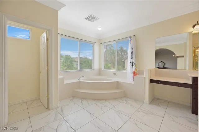 $808,800 | 10 Gulf Pines Avenue, Las Vegas, NV 89148