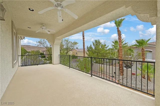 $808,800 | 10 Gulf Pines Avenue, Las Vegas, NV 89148