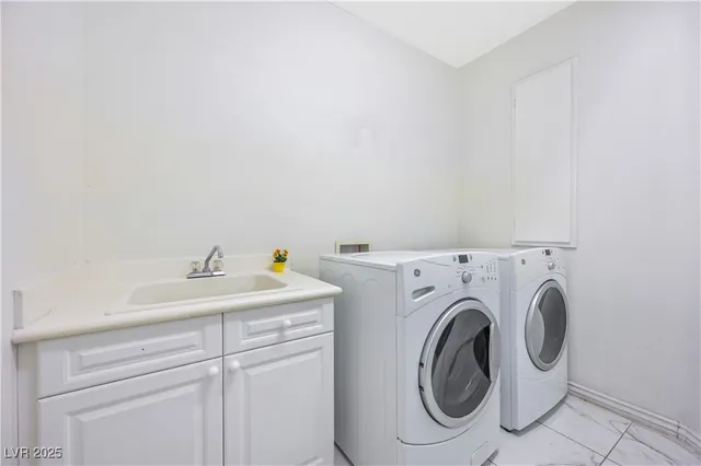 $808,800 | 10 Gulf Pines Avenue, Las Vegas, NV 89148