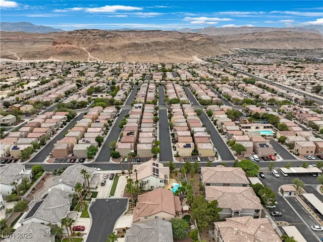 $808,800 | 10 Gulf Pines Avenue, Las Vegas, NV 89148