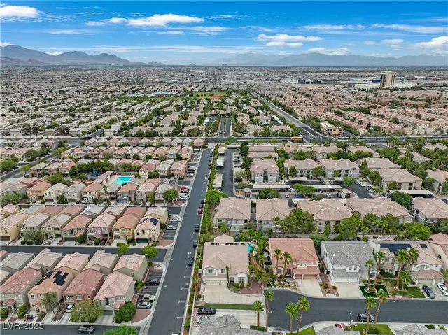 $808,800 | 10 Gulf Pines Avenue, Las Vegas, NV 89148
