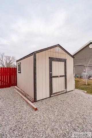 $440,000 | 2185 Lawrence Lane, Blackfoot, ID 83221